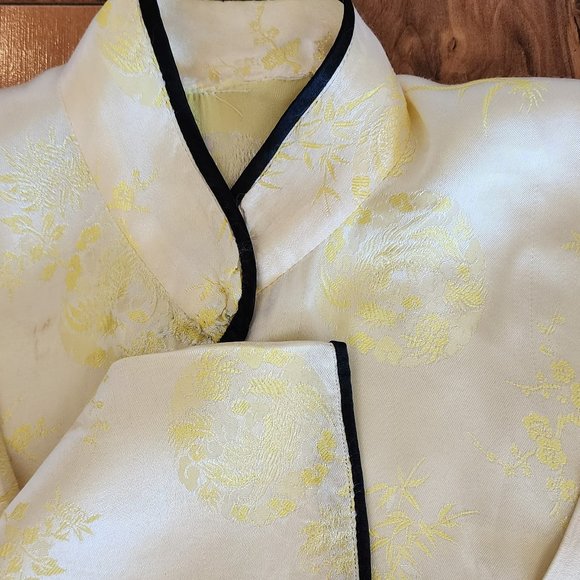 Vintage-Made Child's Japanese Sleep Set Yellow Silk - Picture 2 of 10